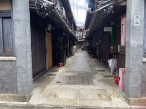 紋屋図子（もんやずし）通り
